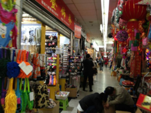 上海・豫園の問屋街「福佑門小商品市場」に潜入〜
