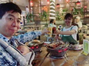 会社帰りにBBQ! バンコクの老舗、ファミリームーカタで元を取れ・・・の巻!