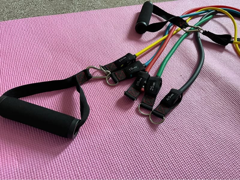 隔離中の運動に使ったトレーニングチューブ
