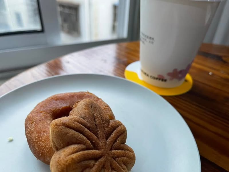 Sakura Coffeeから届いたカフェモカと菓子