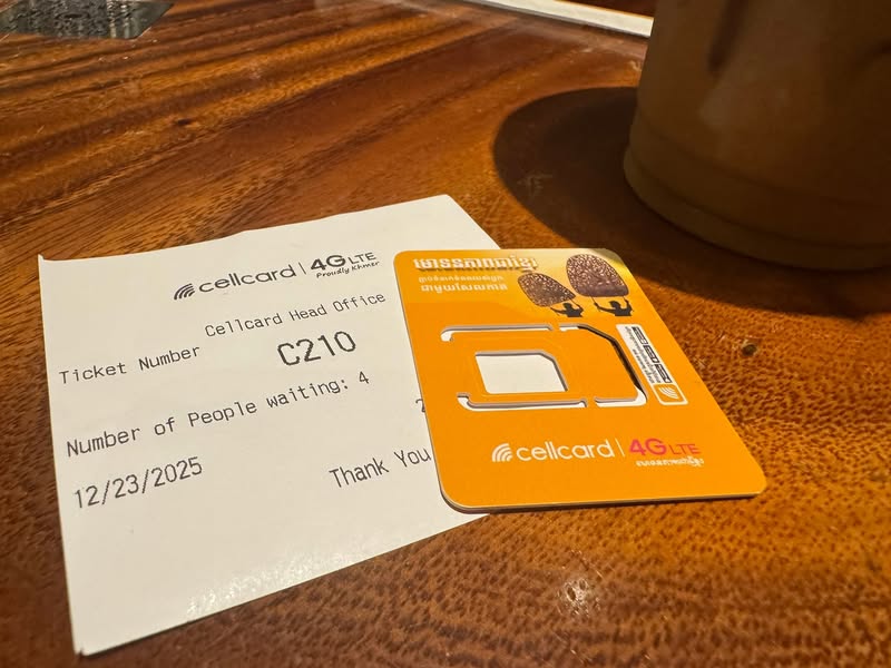 カンボジアで契約した電話番号付きSIMカード