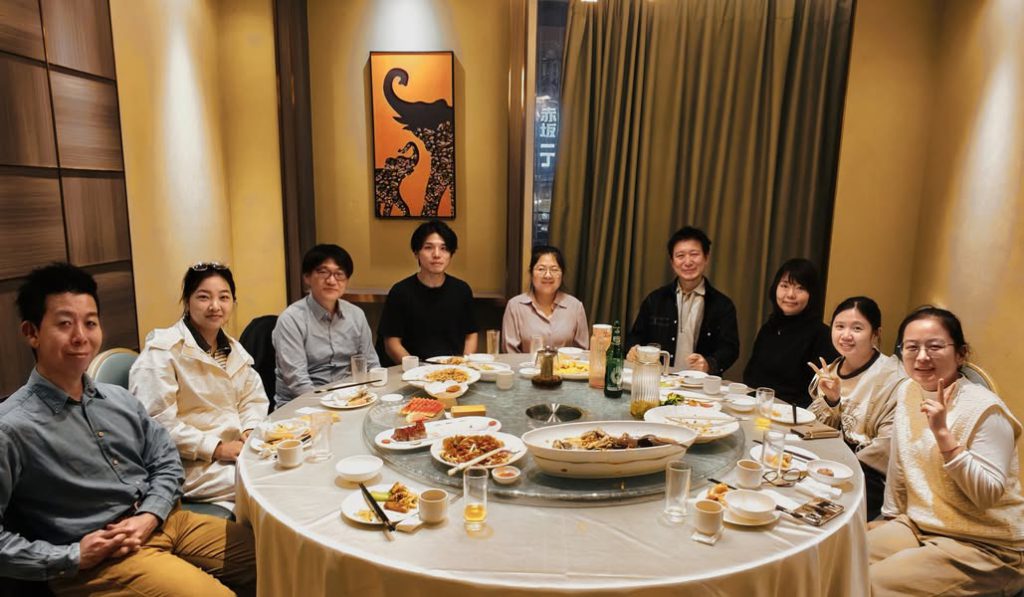広州仕入れツアーの参加者と現地担当者を囲んだ会食