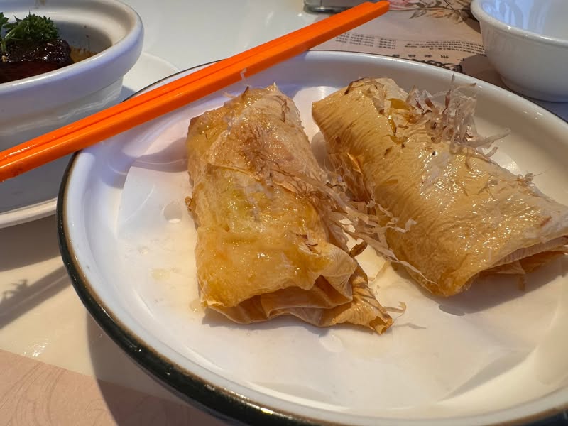 お客様と囲んだ広東料理の一皿