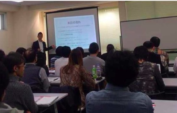 中国輸入ビジネス・成功のセオリー（2013年11月17日(日)、㈱イーウーパスポート本社会議室）の講演写真